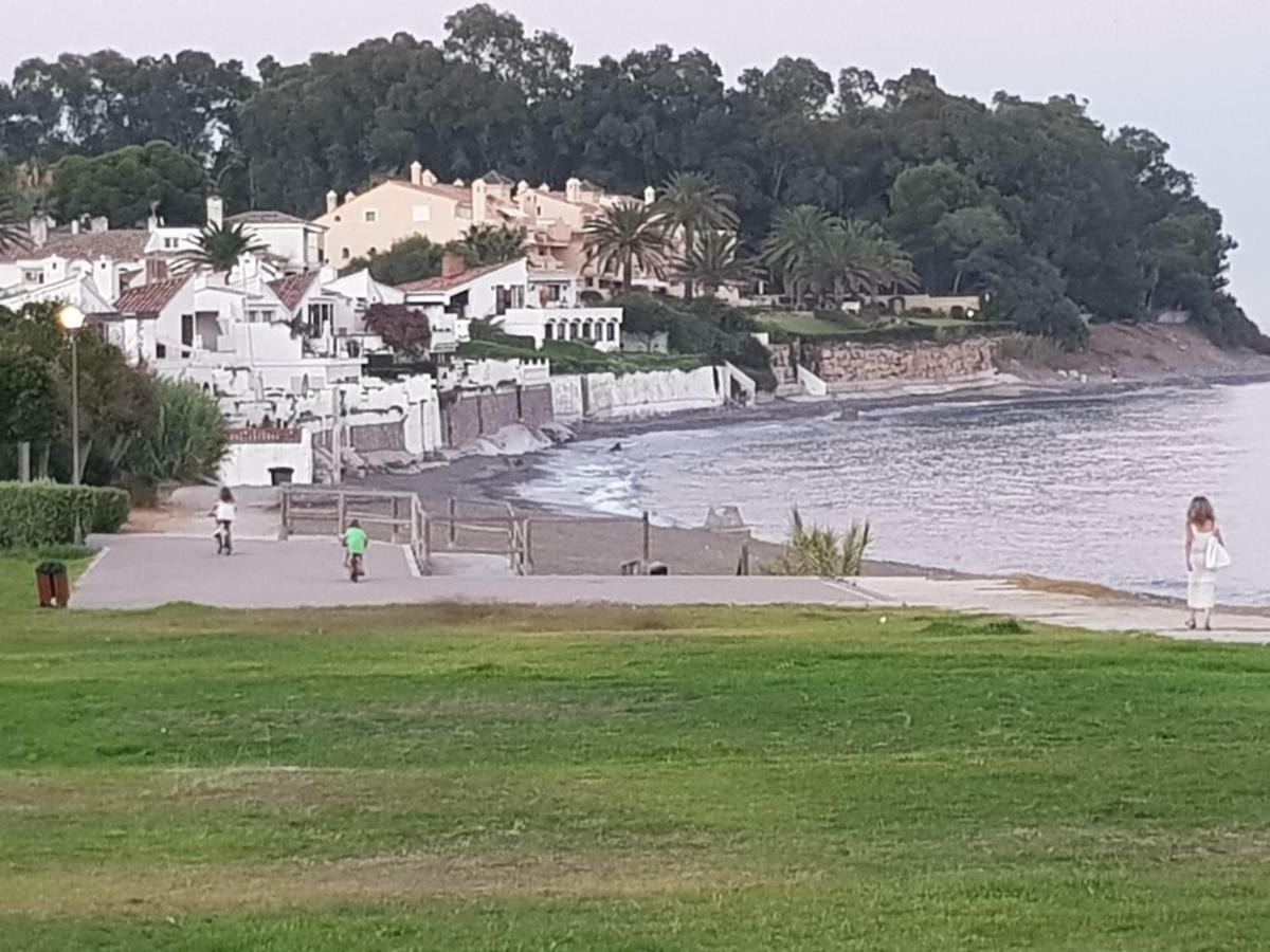 Adosado Junto Al Mar Villa Estepona Exterior photo